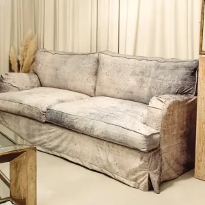 Canapé vintage recouvert de velours doux, dimensions cm. 215x97xh.92