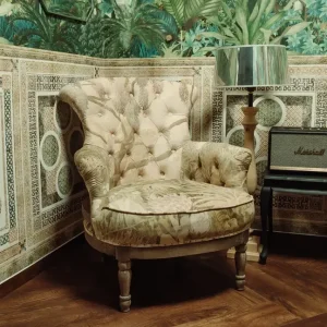 Sillón vintage tapizado en suave terciopelo, 75x90xh.80 cm